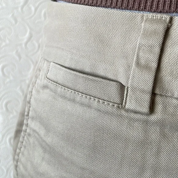 Lands’ End khaki shorts - Picture 3 of 9